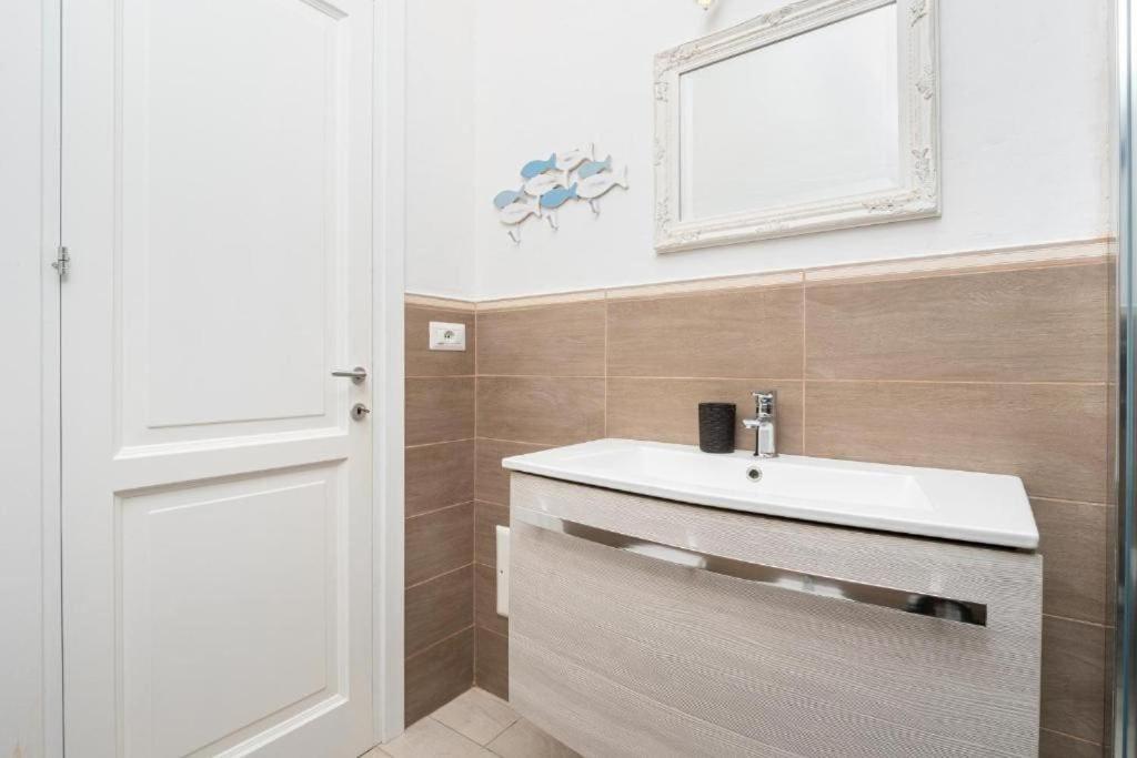 Bellissimo Appartamento Con Veranda Privata Al Centro Di Porto Rotondo Zewnętrze zdjęcie